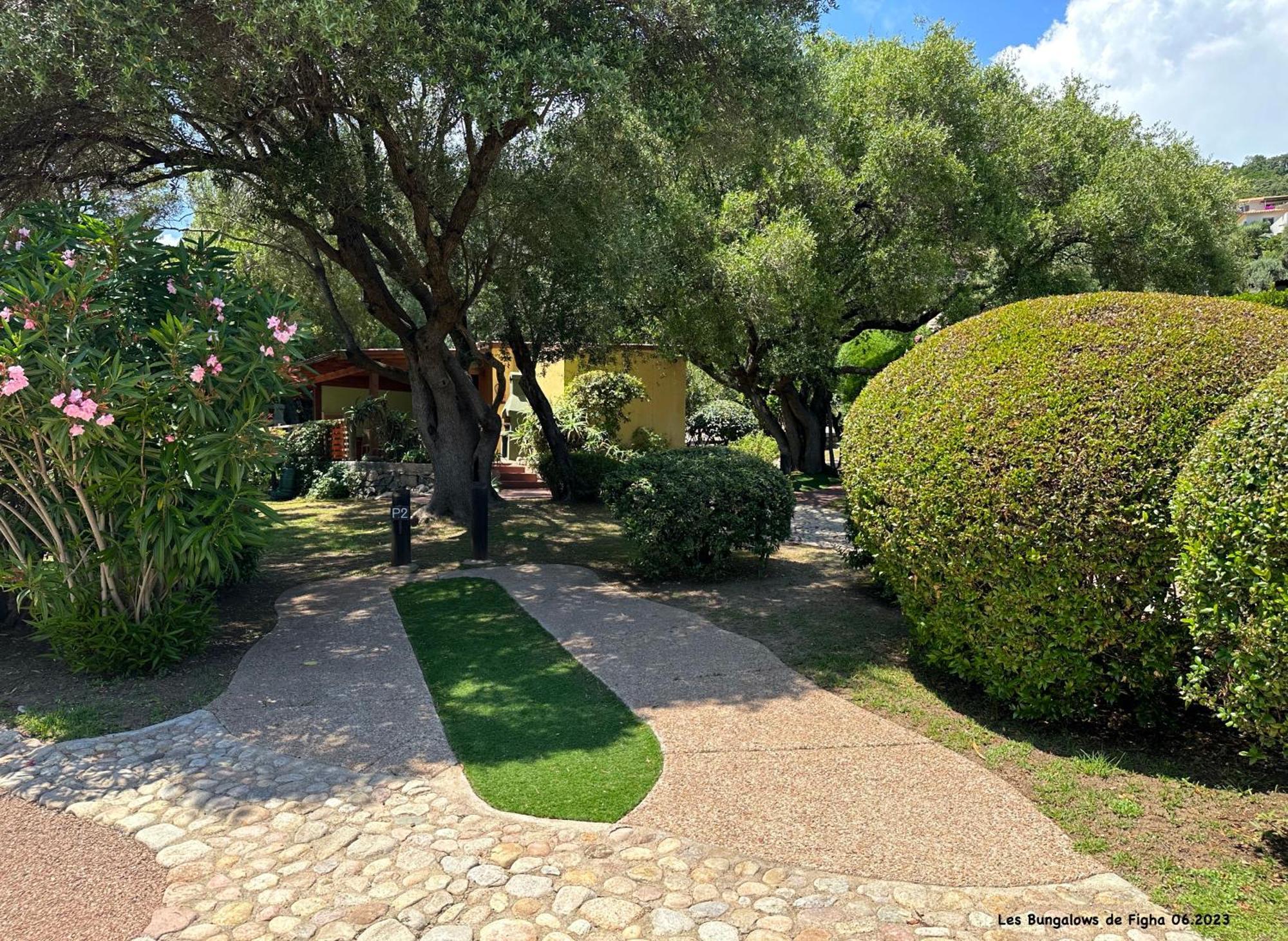 Les Bungalows De Figha Tarcu Exterior foto